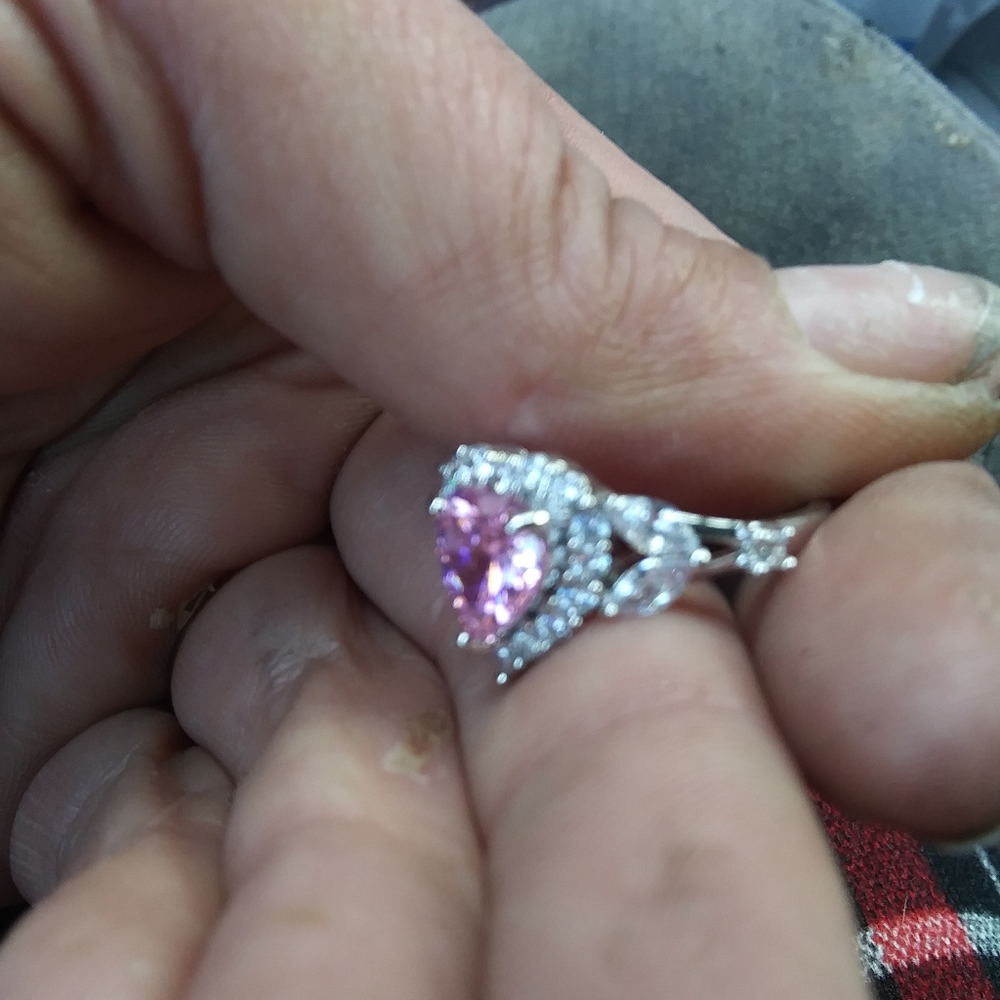 Jewlery - Picture 2 of 4